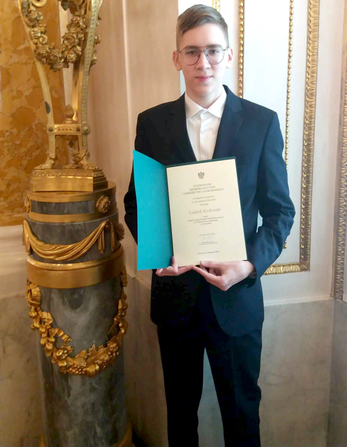 Zdjęcie przedstawia Ludwika Kozłowskiego - stypendystę MKiDN