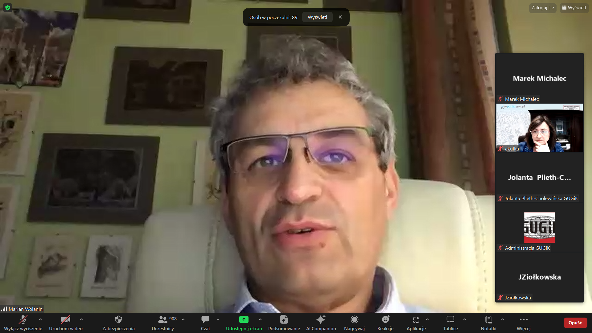 ilustracja przedstawia sędziego Mariana Wolanina