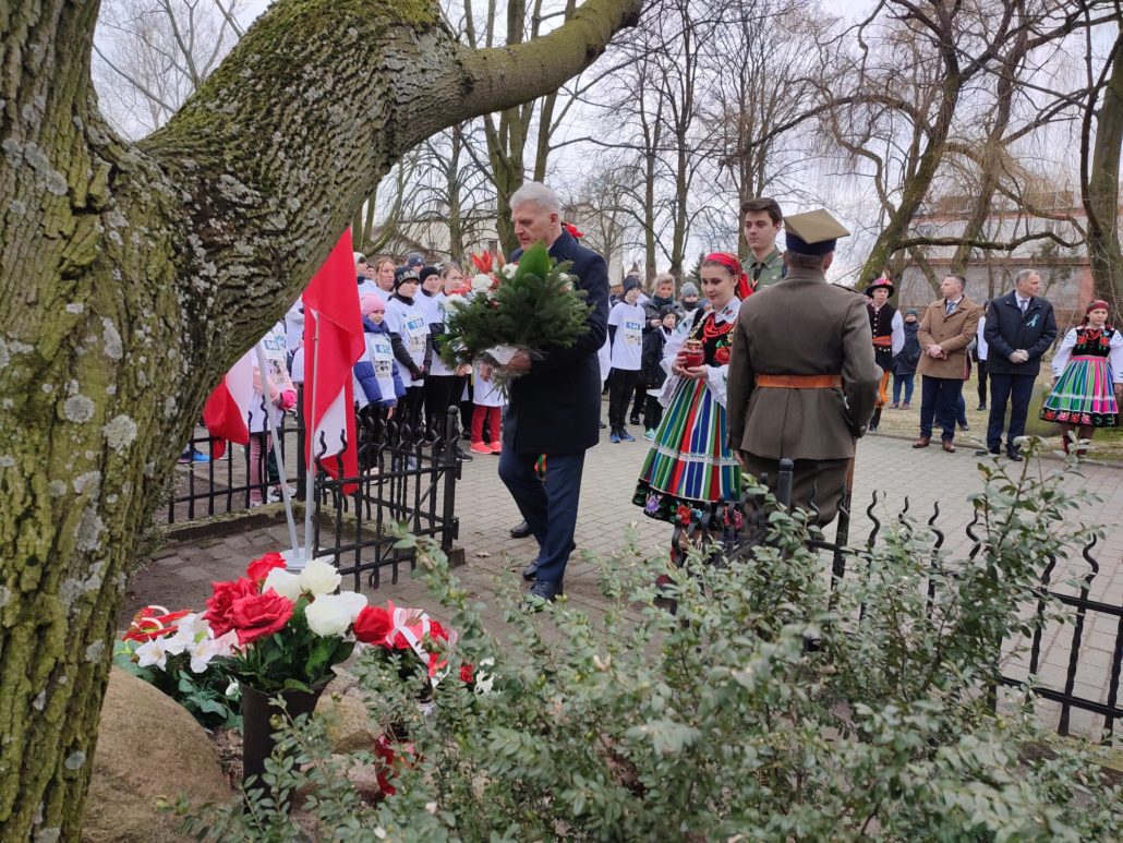 Tropem Wilczym. Bieg Pamięci Żołnierzy Wyklętych po raz trzeci w Zduńskiej Dąbrowie.