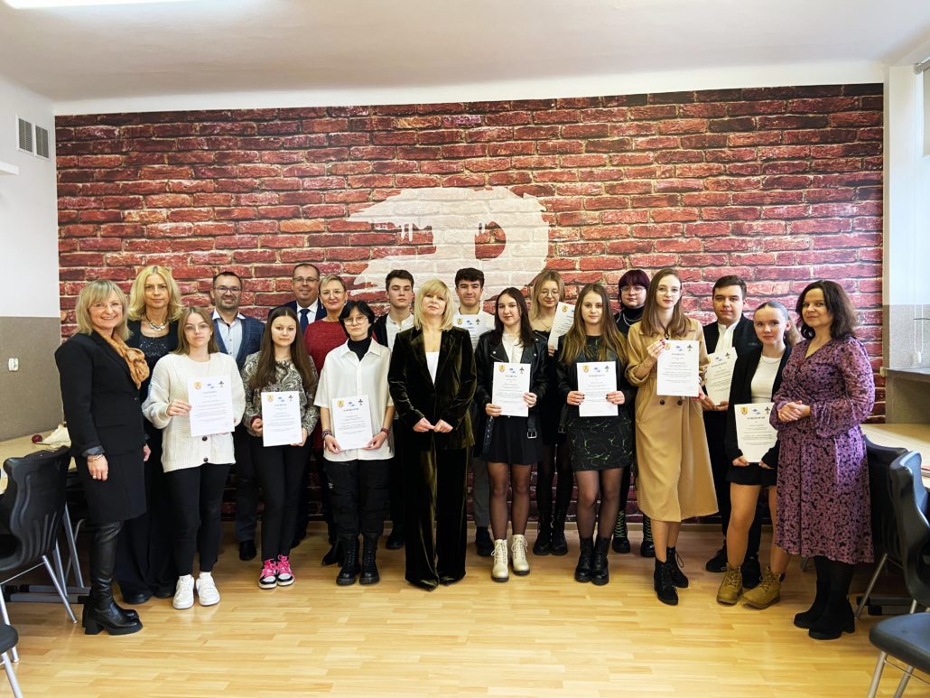 Sukces Aleksandry Karlińskiej w powiatowym konkursie literacko – historycznym!