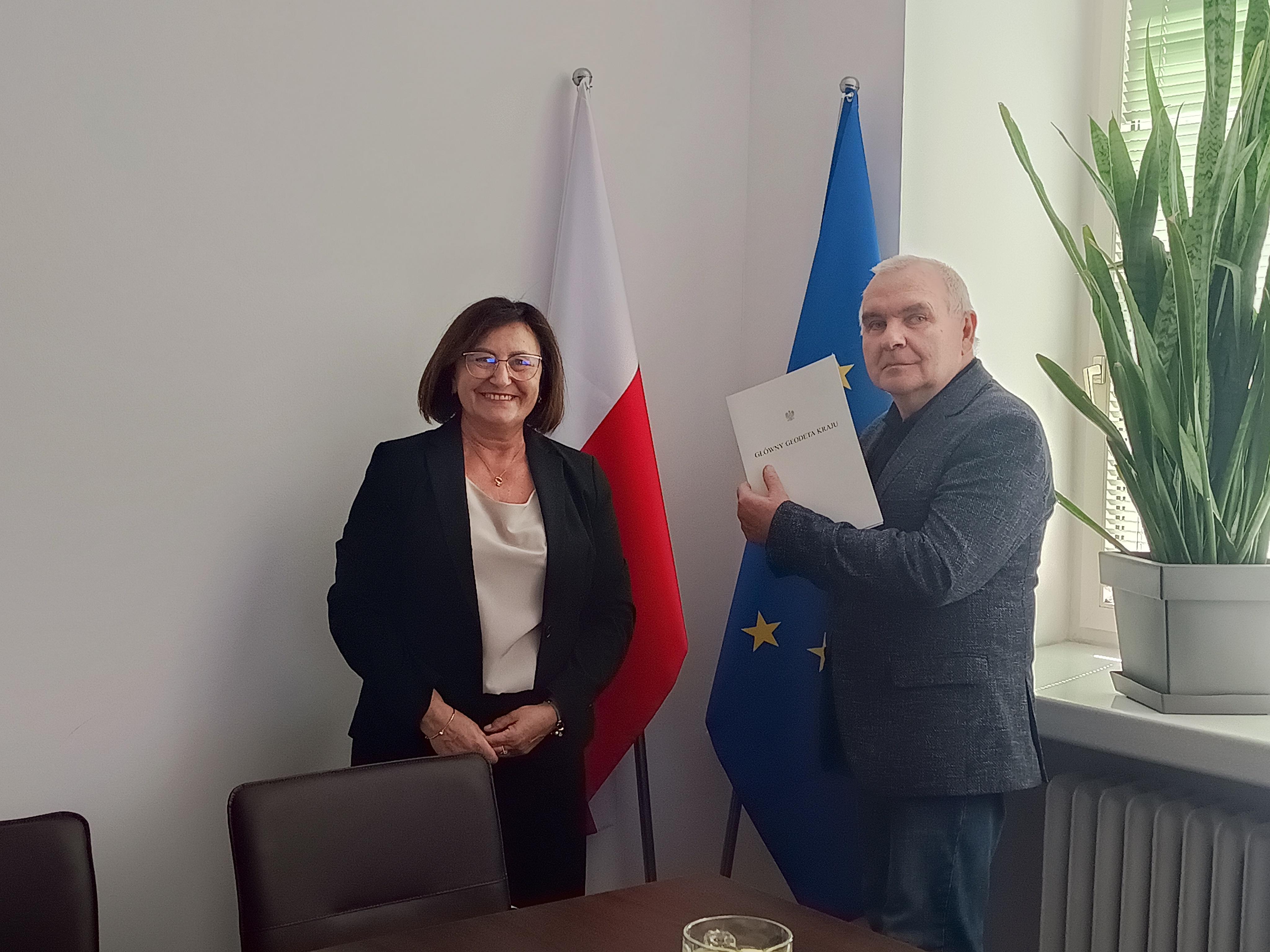 GGK Alicja Kulka podczas wręczania powołania na nowego członka Komisji