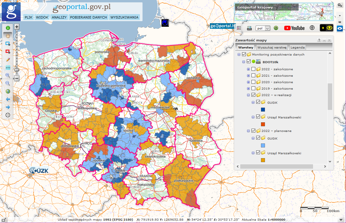 Ilustracja przedstawia widok usługi "Monitoring pozyskiwania danych" w zakresie realizowanej i planowanej przez GUGiK i UM aktualizacji zbiorów BDOT10k w 2022 roku.