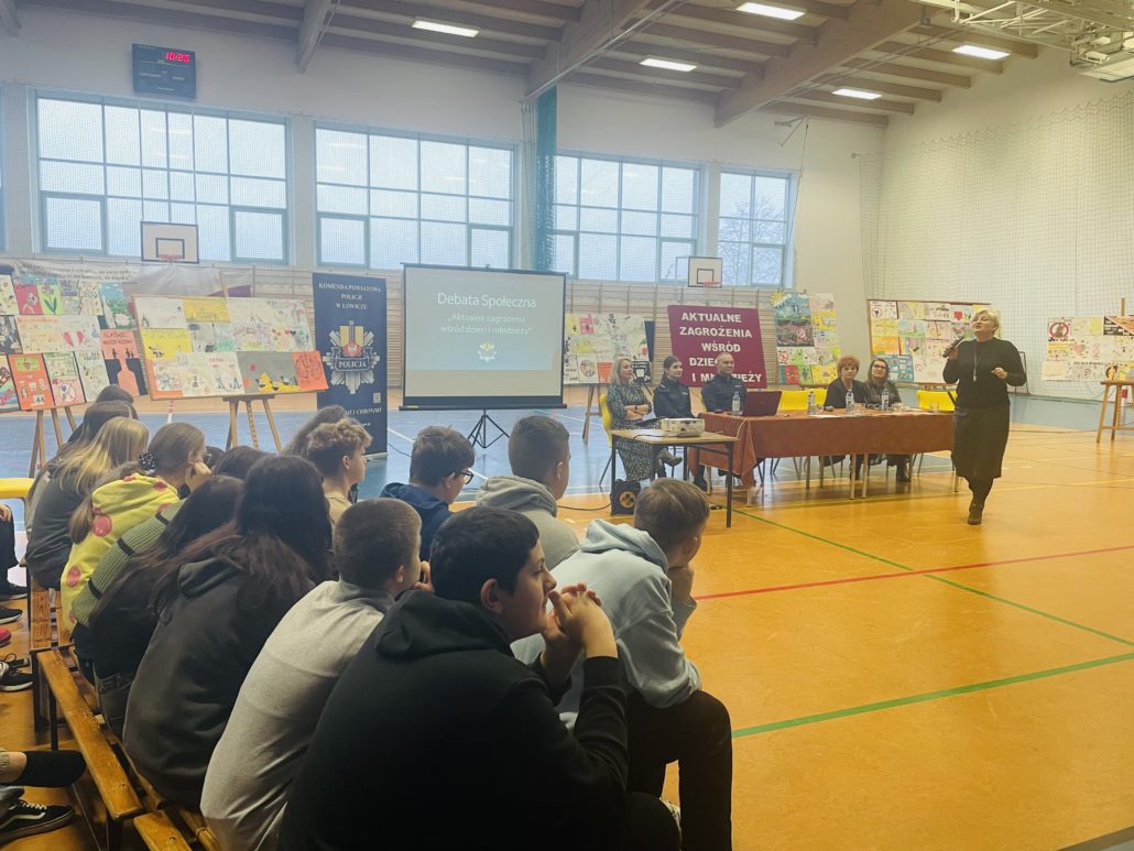 Debata Społeczna „Aktualne zagrożenia wśród dzieci i młodzieży”