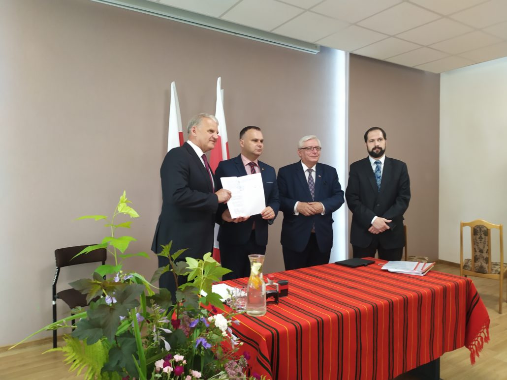 UROCZYSTE PODPISANIE UMOWY O DOFINANSOWANIE PROJEKTU Z EUROPEJSKIEGO FUNDUSZU SPOŁECZNEGO W RAMACH REGIONALNEGO PROGRAMU OPERACYJNEGO WOJEWÓDZTWA ŁÓDZKIEGO NA LATA 2014-2020 W ZSCKR W ZDUŃSKIEJ DĄBROWIE