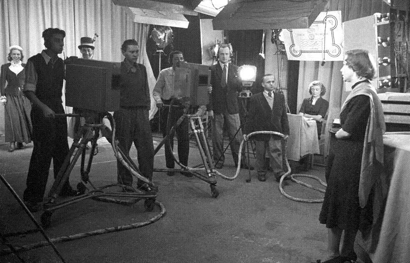 Próba przed programem telewizyjnym Doświadczalnej Stacji Telewizyjnej Instytutu Łączności (1953 r.)