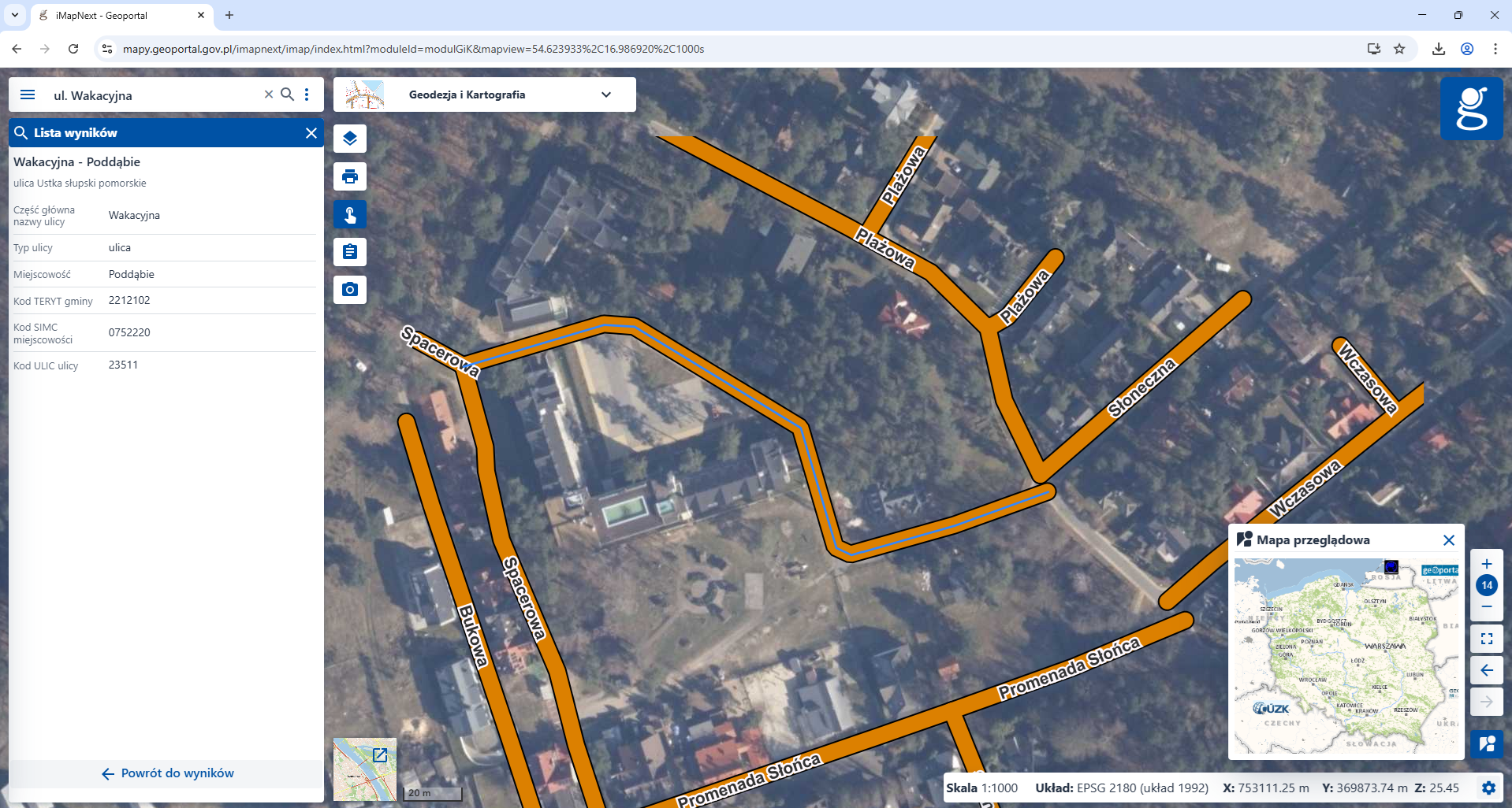 Zrzut ekranu z www.geoportal.gov.pl pokazujący ul. Wakacyjną w Poddąbiu
