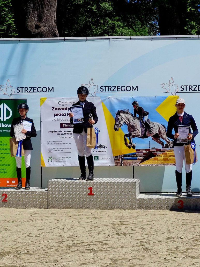 ZŁOTY MEDAL DLA UCZENNICY ZSCKR W ZDUŃSKIEJ DĄBROWIE!