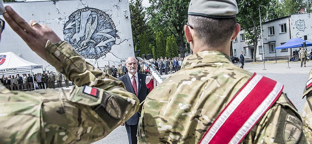 jednostka_wojskowa_grom_minister_antoni_macierewicz_slider.jpg
