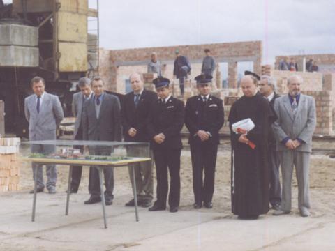 1992r. - wmurowanie aktu erekcyjnego pod budowę nowej strażnicy przy ulicy Żurawia