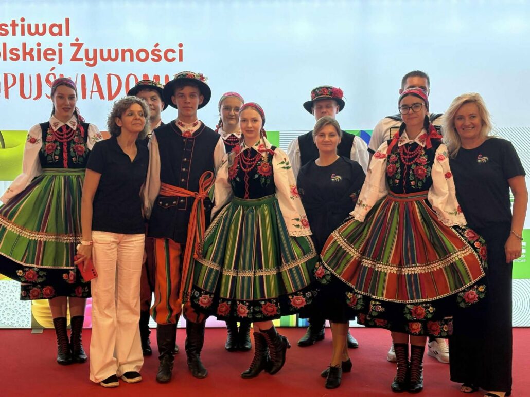 Dąbrowskie Pasiaki na warsztatach tanecznych w Warszawie