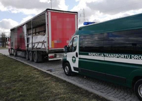 Ukryty transport towarów niebezpiecznych zatrzymał do kontroli patrol podlaskiej ITD.