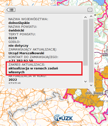 Ilustracja przedstawia widok okna z informacją wyświetlaną dla powiatu z usługi "BDOT10k monitoring prac".