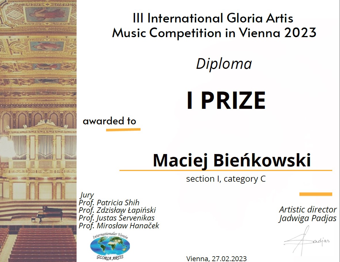 Dyplom dla Macieja Bieńkowskiego