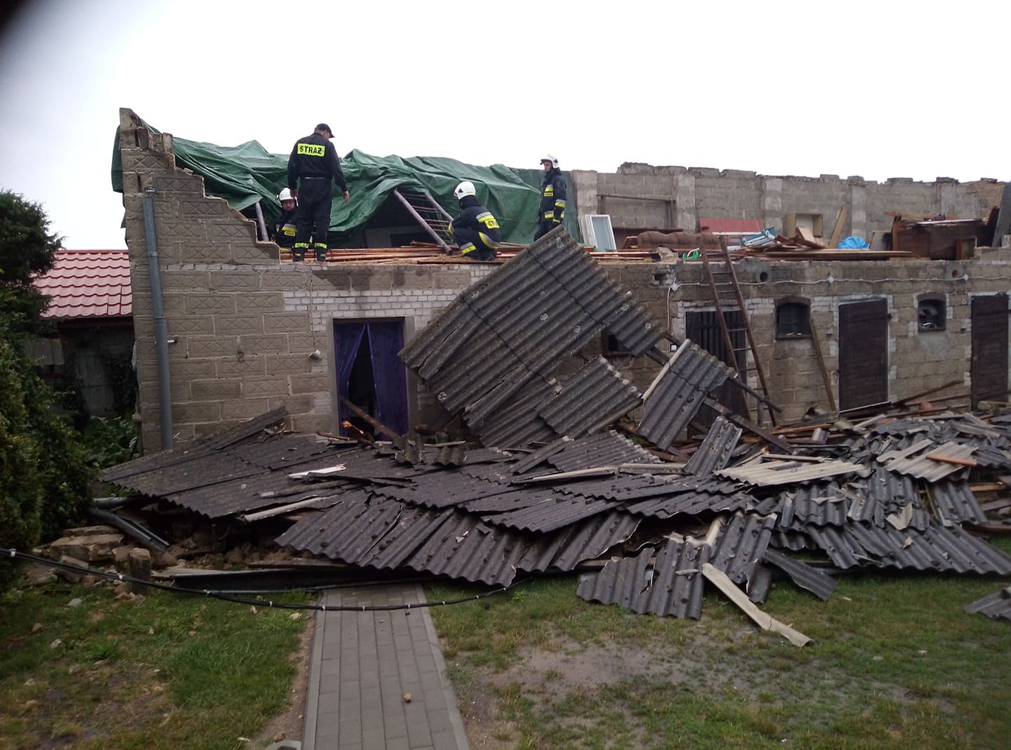 Zniszczenia po nawałnicy