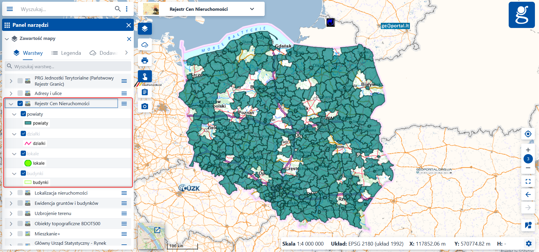 Ilustracja przedstawia mapę z zaznaczonymi powiatami, dla których dostępne są dane z Rejestru Cen Nieruchomości