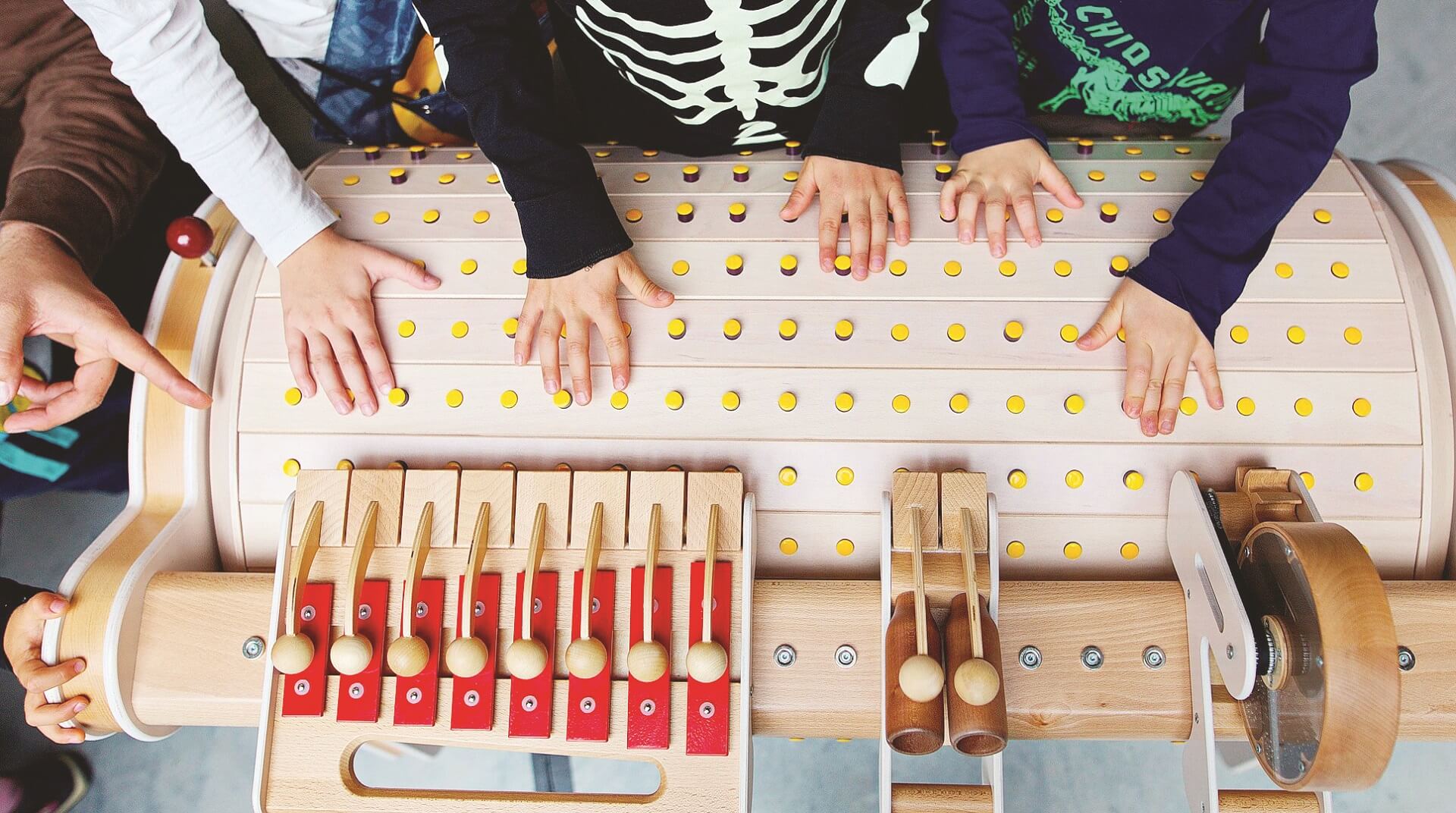 Children during classes with Musicon