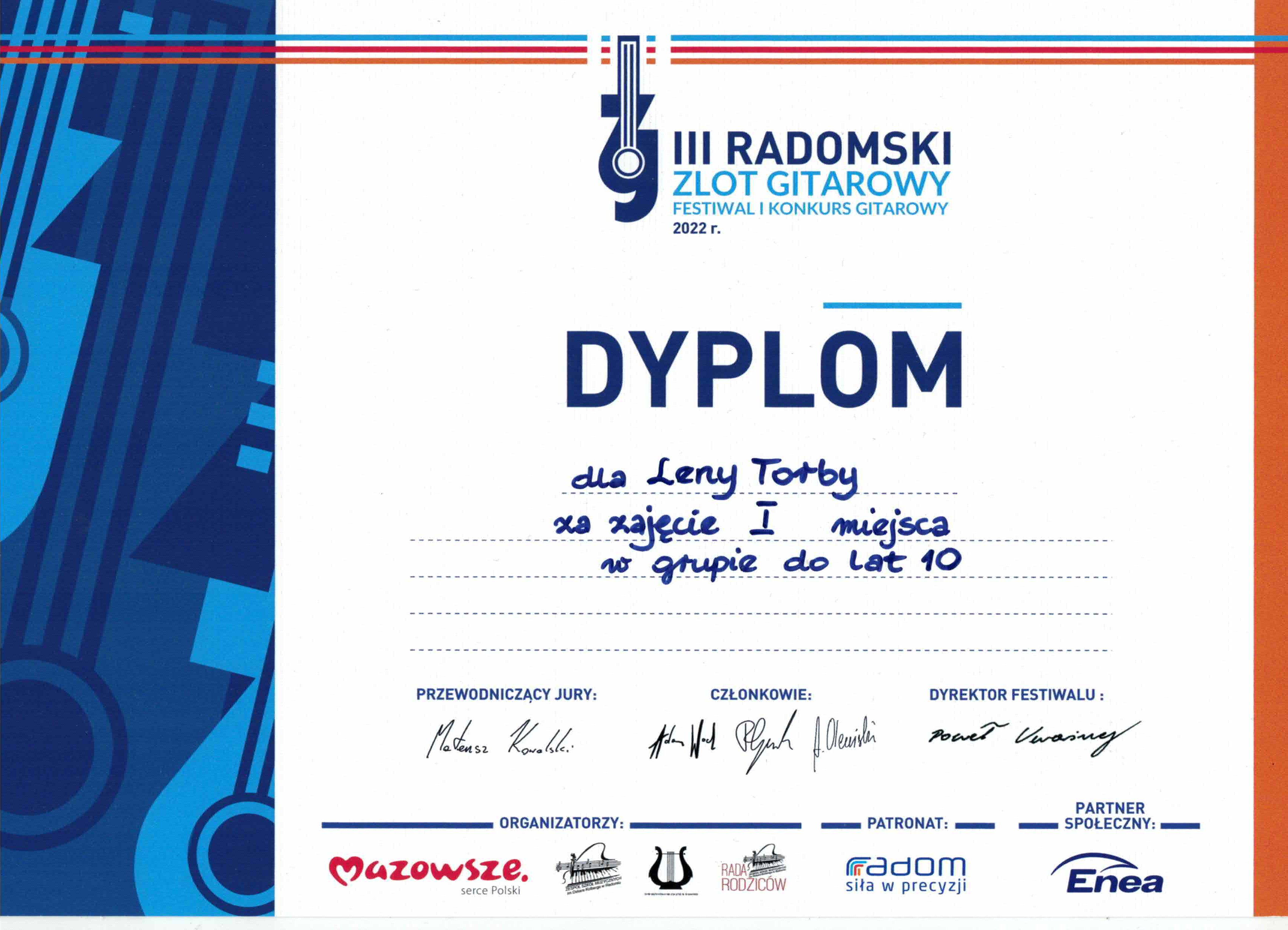 Zdjęcie przedstawia dyplom za zajęcie I miejsca przez uczennicę Lenę Torba na III Radomskim Zlocie Gitarowym