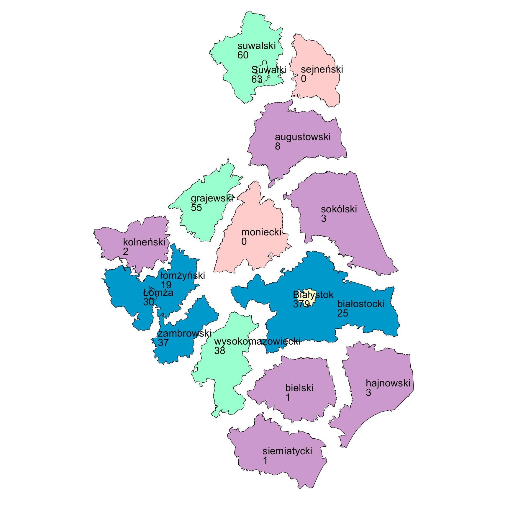 Mapa województwa z podziałem na powiaty. Do każdego powiatu podana liczba bezdomnych tj. augustowski 8; białostocki 379; bielski 1; grajewski 25; hajnowski 0; kolneński 60; łomżyński 55; m. Białystok 3; m. Łomża 3; m. Suwałki 2; moniecki 30; sejneński 1; siemiatycki 0; sokólski 63; suwalski 38; wysokomazowiecki 37; zambrowski 19.