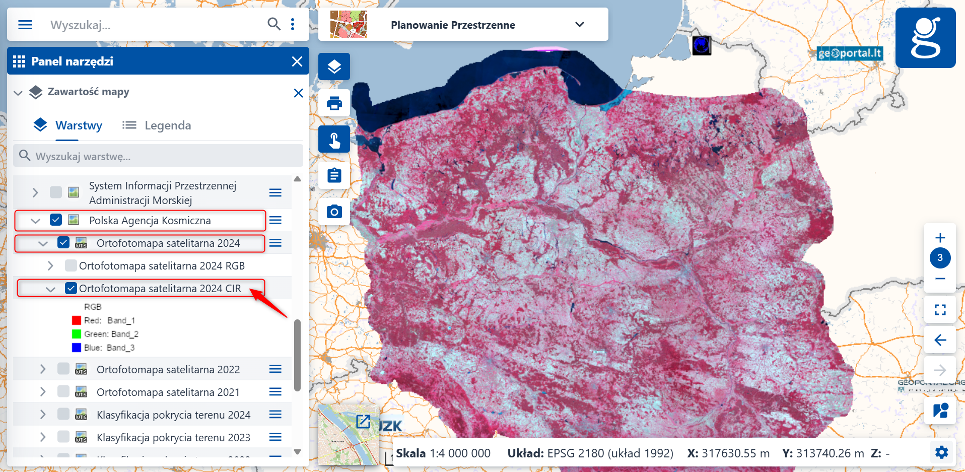 Zrzut ekranu prezentujący orotofotmapę satelitarną dla 2024 r. w kompozycji barwnej CIR.