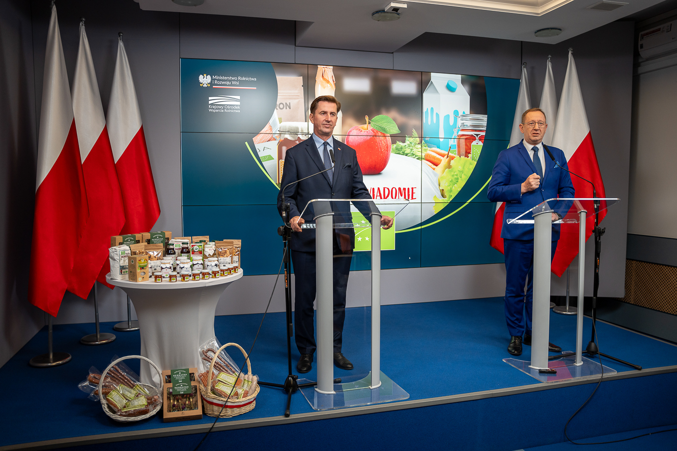 Konferencja z udziałem ministra Roberta Telusa i wiceministra Rafała Romanowskiego (fot. MRiRW)