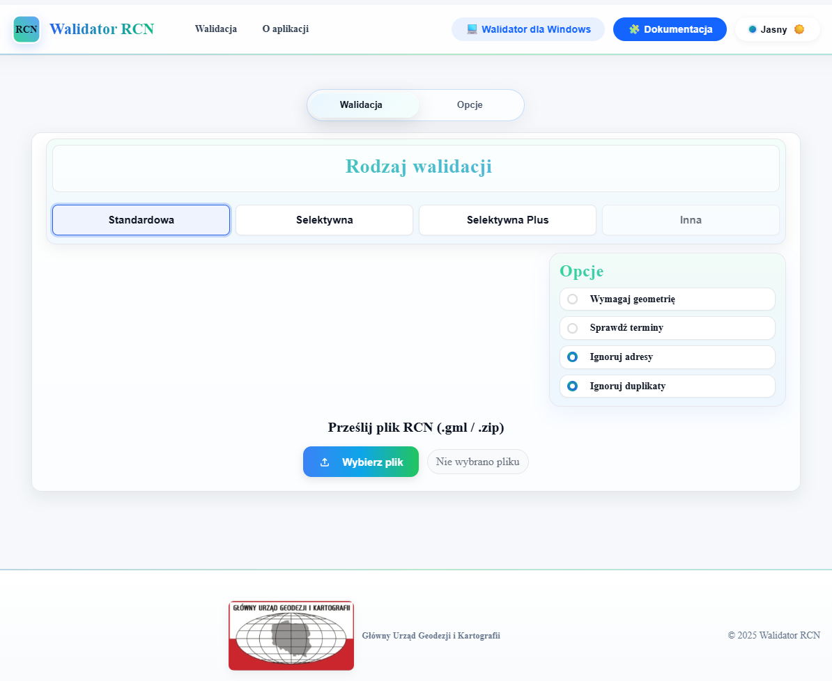 Widok aplikacji Walidator RCN – wersja przeglądarkowa, umożliwiająca uruchomienie procesu walidacji plików GML poprzez usługę sieciową (HTTP/REST), z możliwością przesyłania pliku oraz pobrania raportu z walidacji.