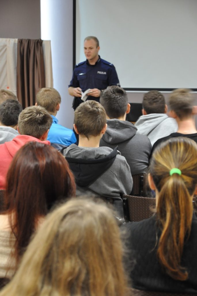 ZAJĘCIA W RAMACH PROGRAMU PROFILAKTYKI I WYCHOWAWCZEGO W ZSCKR W ZDUŃSKIEJ DĄBROWIE