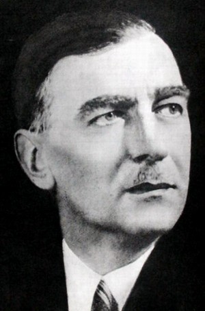 Czarno-białe zdjęcie przedstawiające twarz Karola Szymanowskiego.