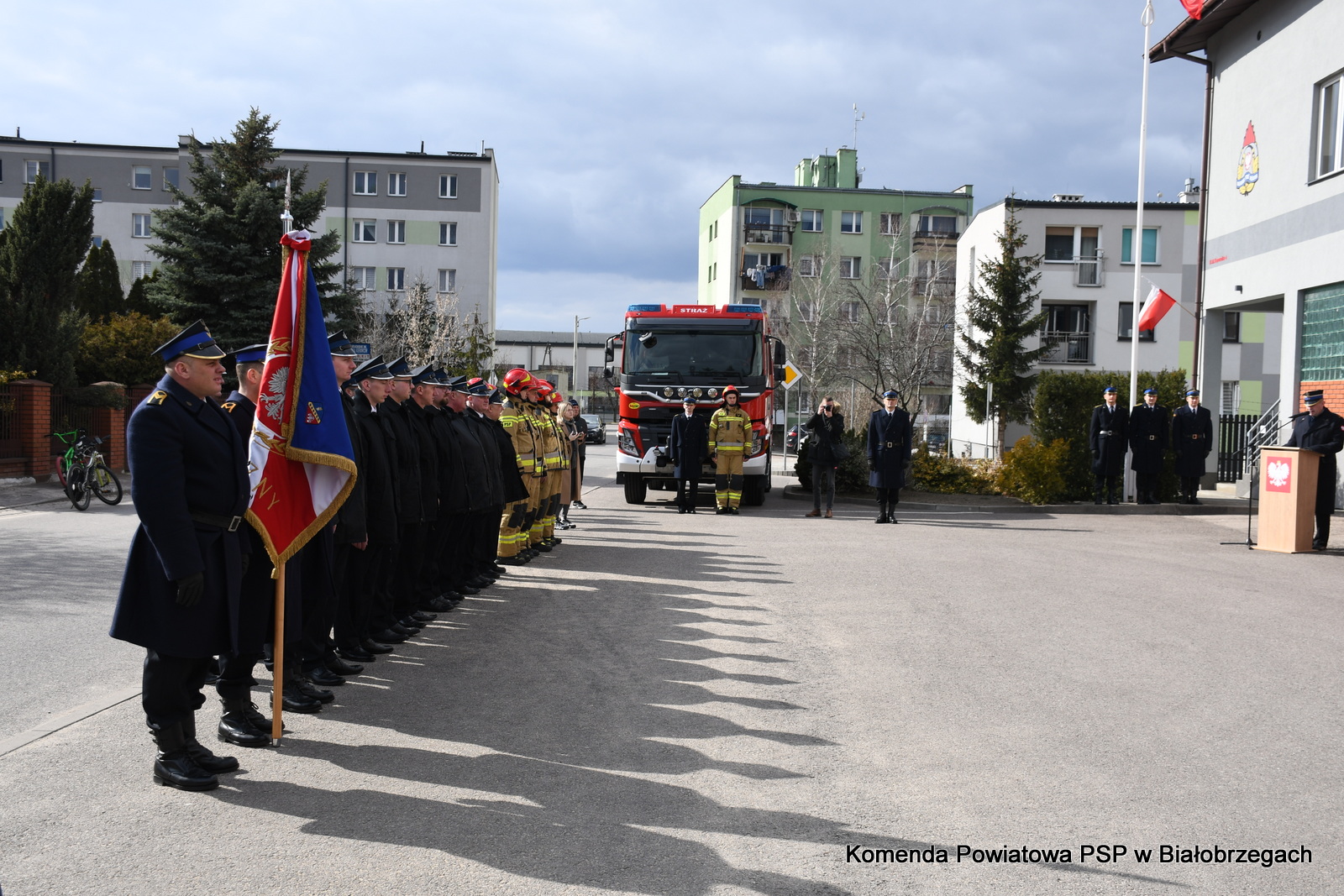 Przekazanie pojazdów pożarniczych i sprzętu w powiatach białobrzeskim i grójeckim