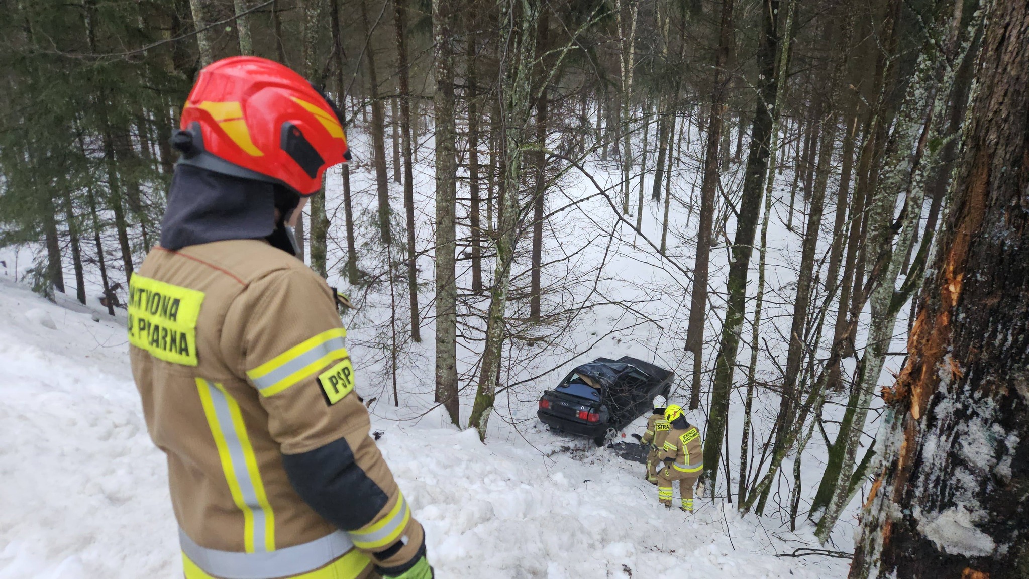 Niebezpiecznie na drogach – rozbite audi