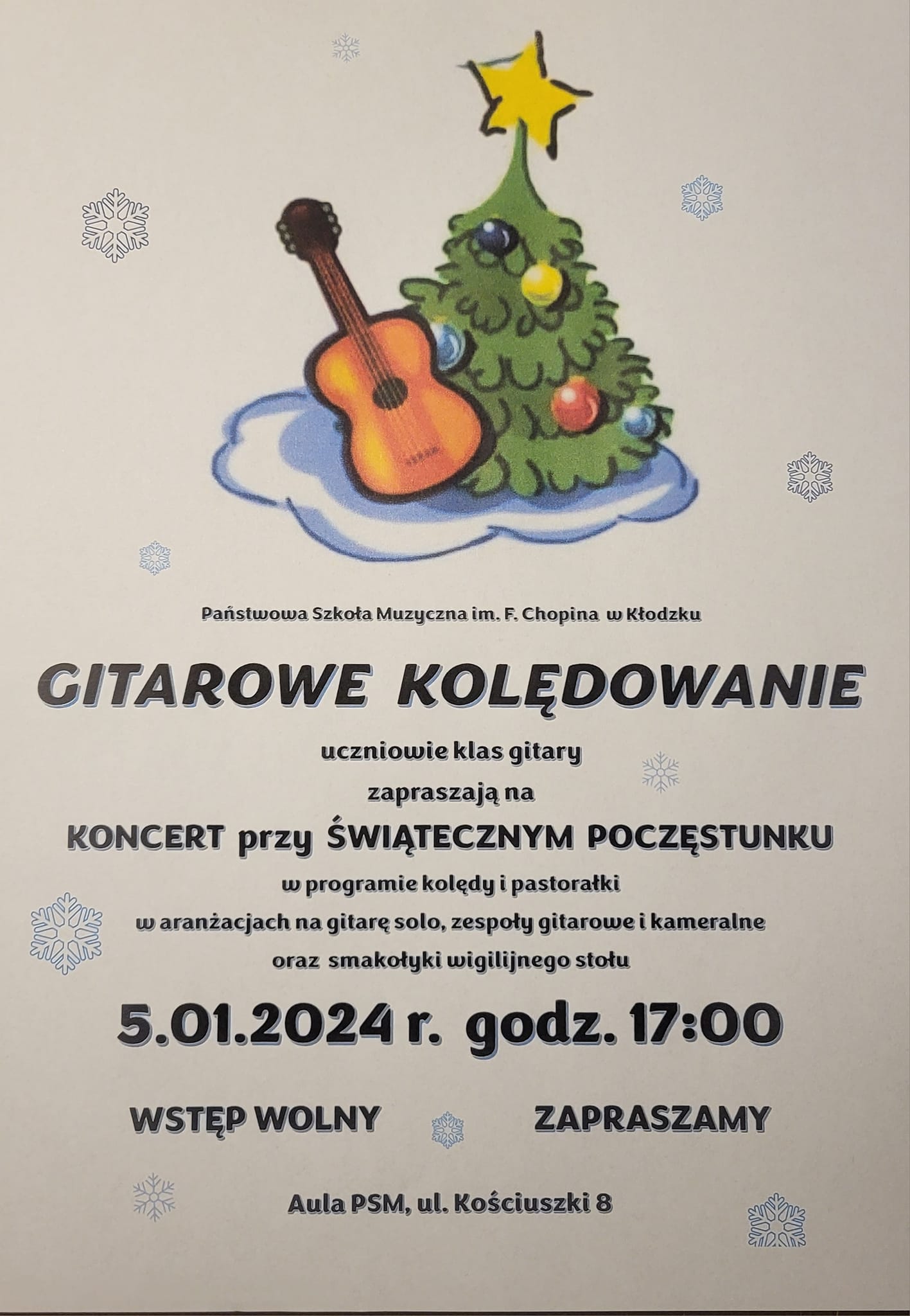 Plakat z grafiką choinki wraz z gitarą oraz informacją tekstową dotyczącą koncertu "gitarowe kolędowanie", które odbędzię 5 grudnia 2023 w auli PSM w Kłodzku