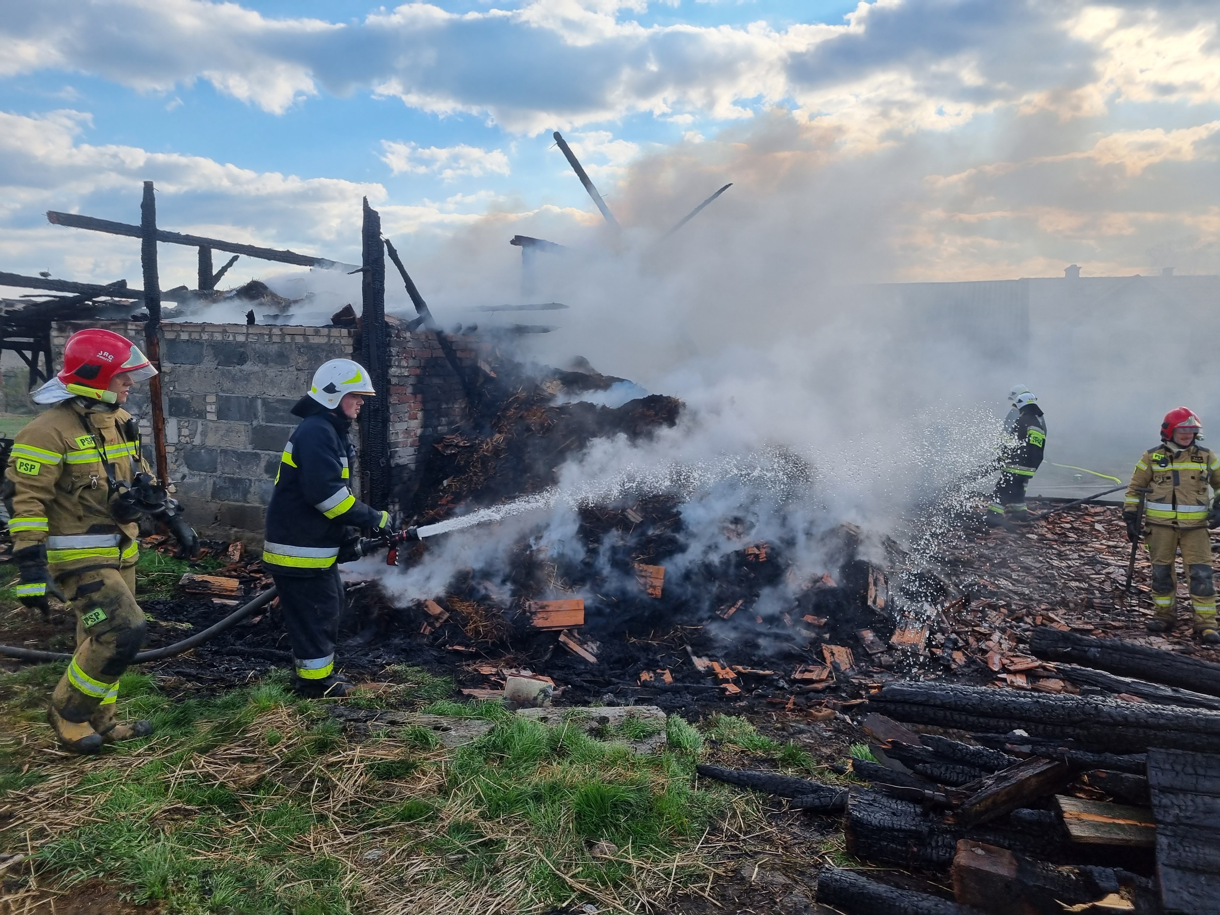  Pożar w gospodarstwie - zwierząt nie udało się uratować Fot.: KPPSP Kwidzyń