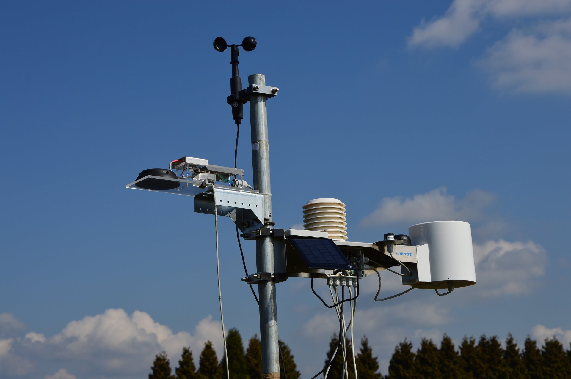 Automatyczna stacja meteorologiczna służąca do wyznaczania ewapotranspiracji