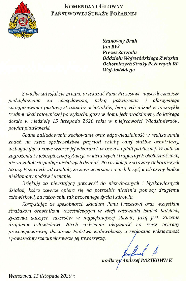 Podziękowania komendanta głównego PSP nadbryg. Andrzeja Bartkowiaka na ręce druha Jana Rysia, Prezesa Zarządu Oddziału Wojewódzkiego Związku Ochotniczych Straży Pożarnych RP woj. łódzkiego