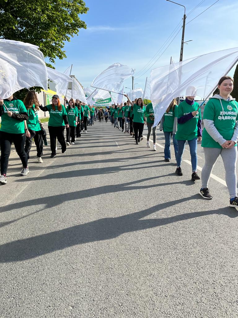 MŁODZIEŻ NA PIELGRZYMIM SZLAKU