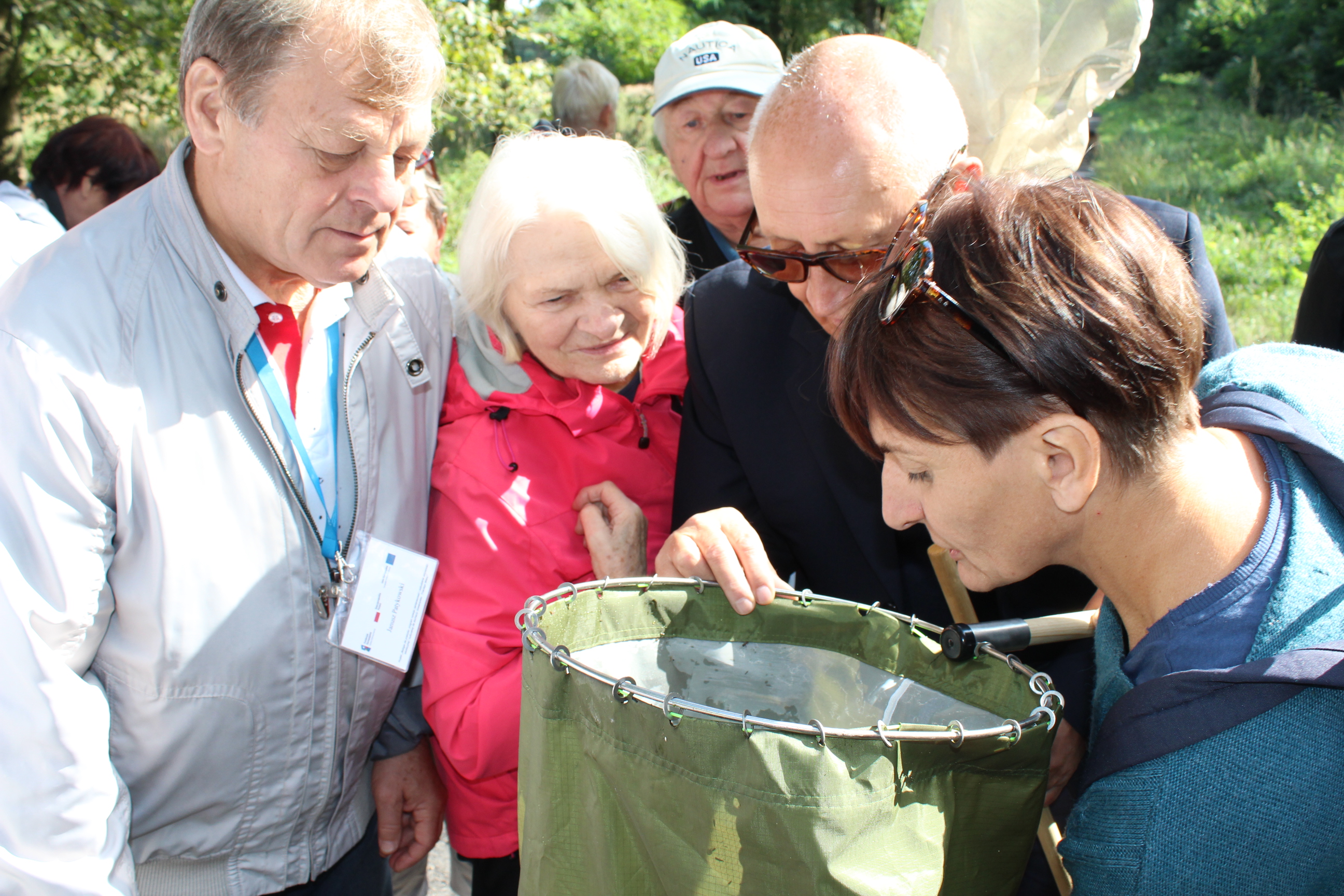 Te „robale” są piękne – zajęcia „Bezkręgowce są wśród nas” prowadzone przez dr Aleksandrą Kilian (na fotografii) Te „robale” są piękne – zajęcia „Bezkręgowce są wśród nas” prowadzone przez dr Aleksandrę Kilian (na fotografii)