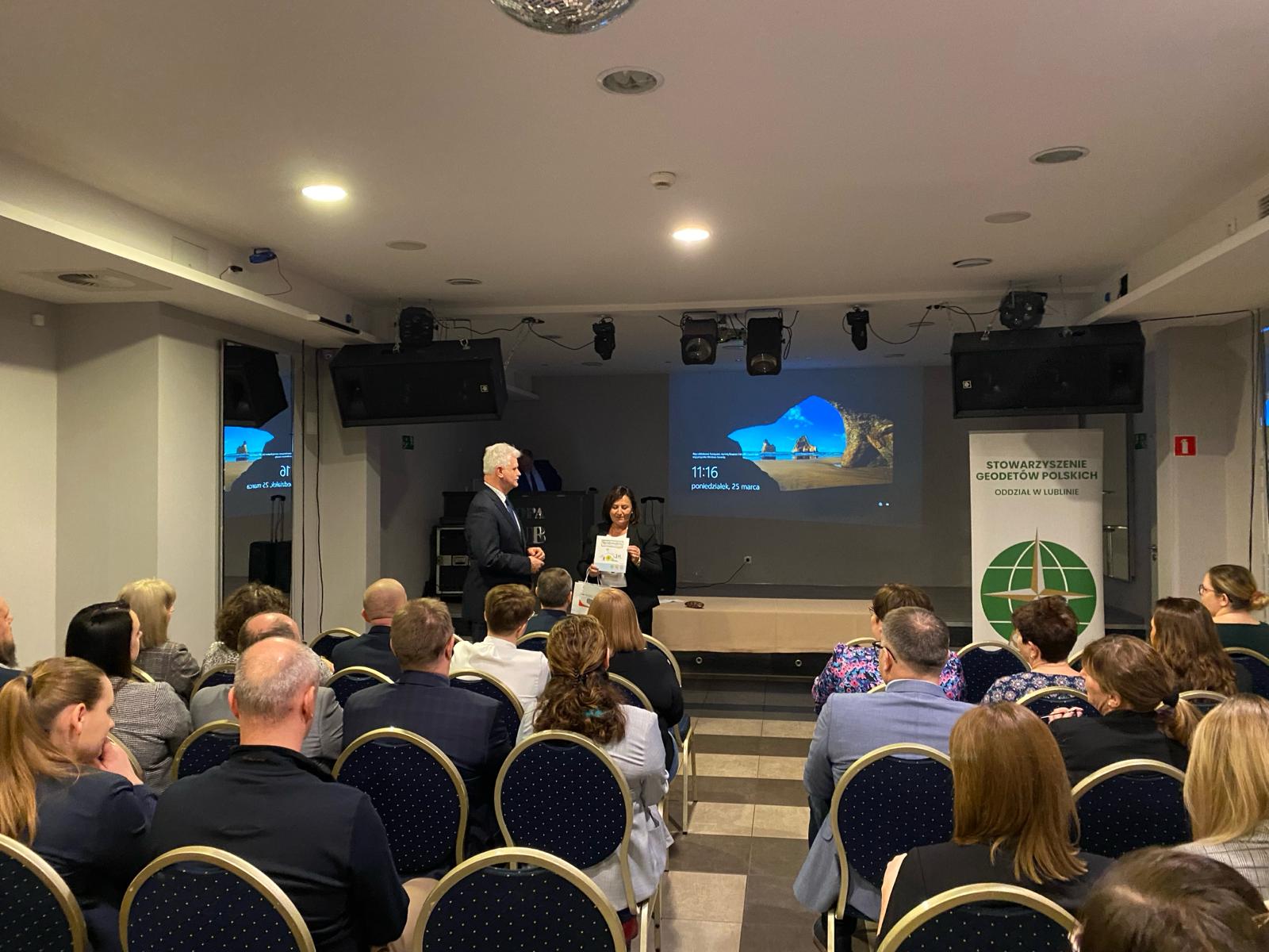 Główny Geodeta Kraju Alicja Kulka na naradzie SGiK województwa lubelskiego