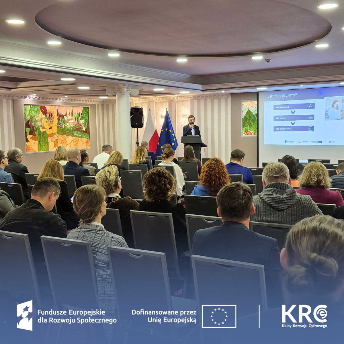 Dyrektor Biura Projektów Rozwoju Cyfrowego 1 Daniel Duda podczas przemowy na konferencji