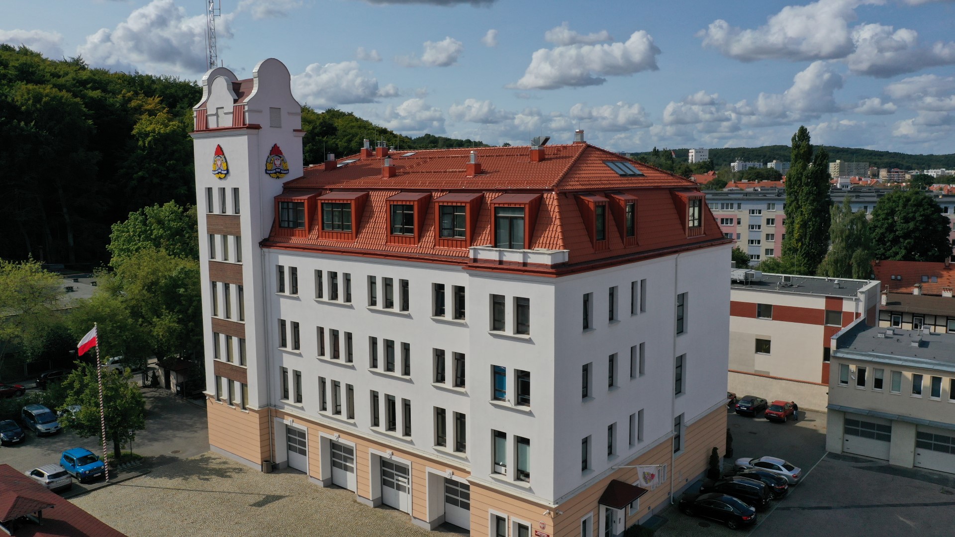 Zdjęcie przedstawia budynek Państwowej Straży Pożarnej