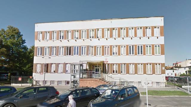 Wejście do budynku Urzędu Skarbowego w Starogardzie Gdańskim
