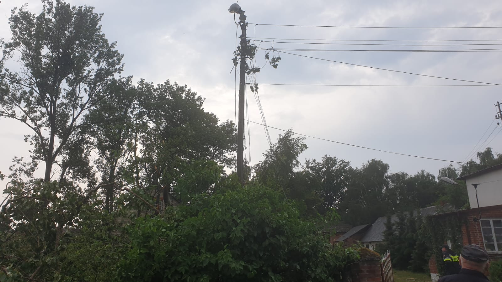 Zniszczenia po nawałnicy