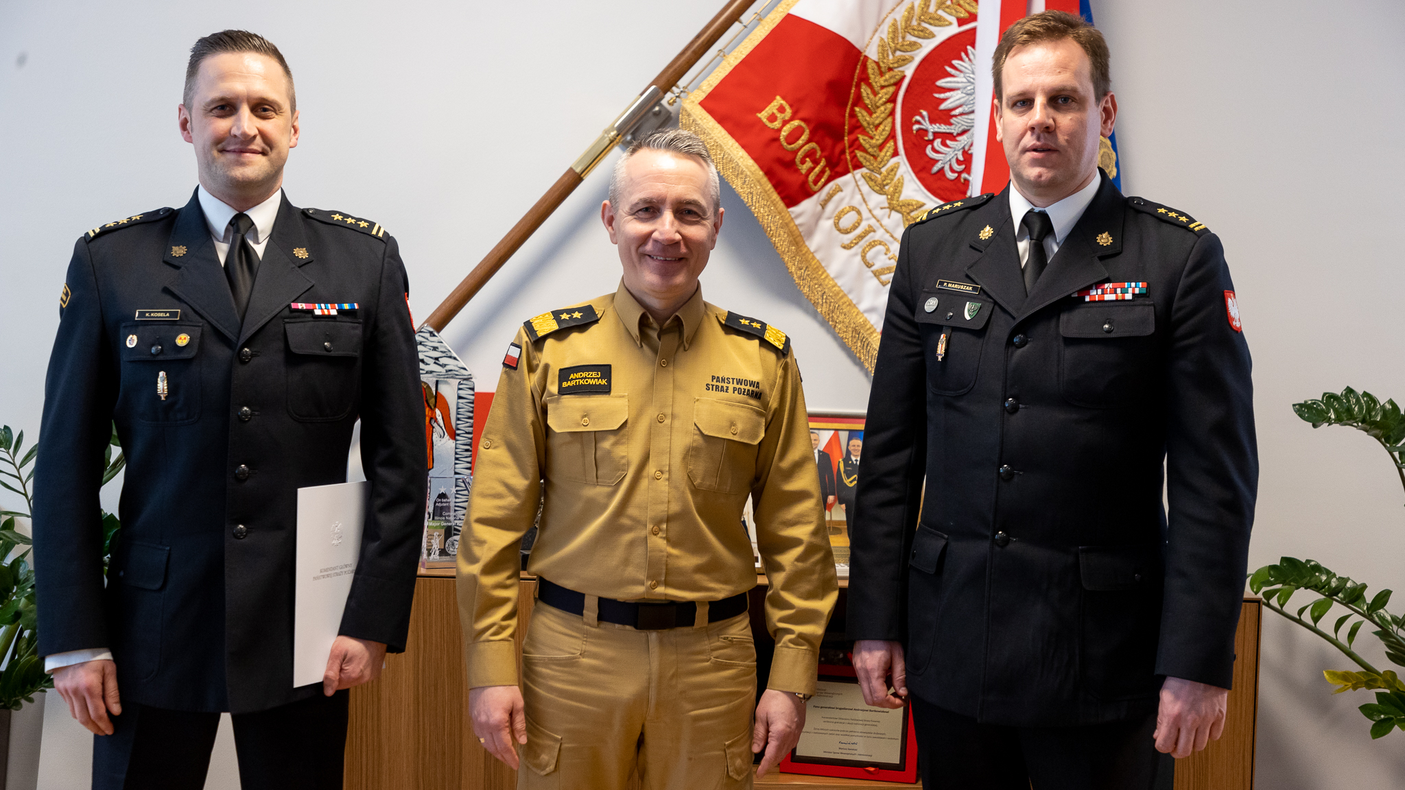 Na zdjęciu (od lewej) zastępca lubuskiego komendanta wojewódzkiego PSP, komendant główny PSP, lubuski komendant wojewódzki PSP