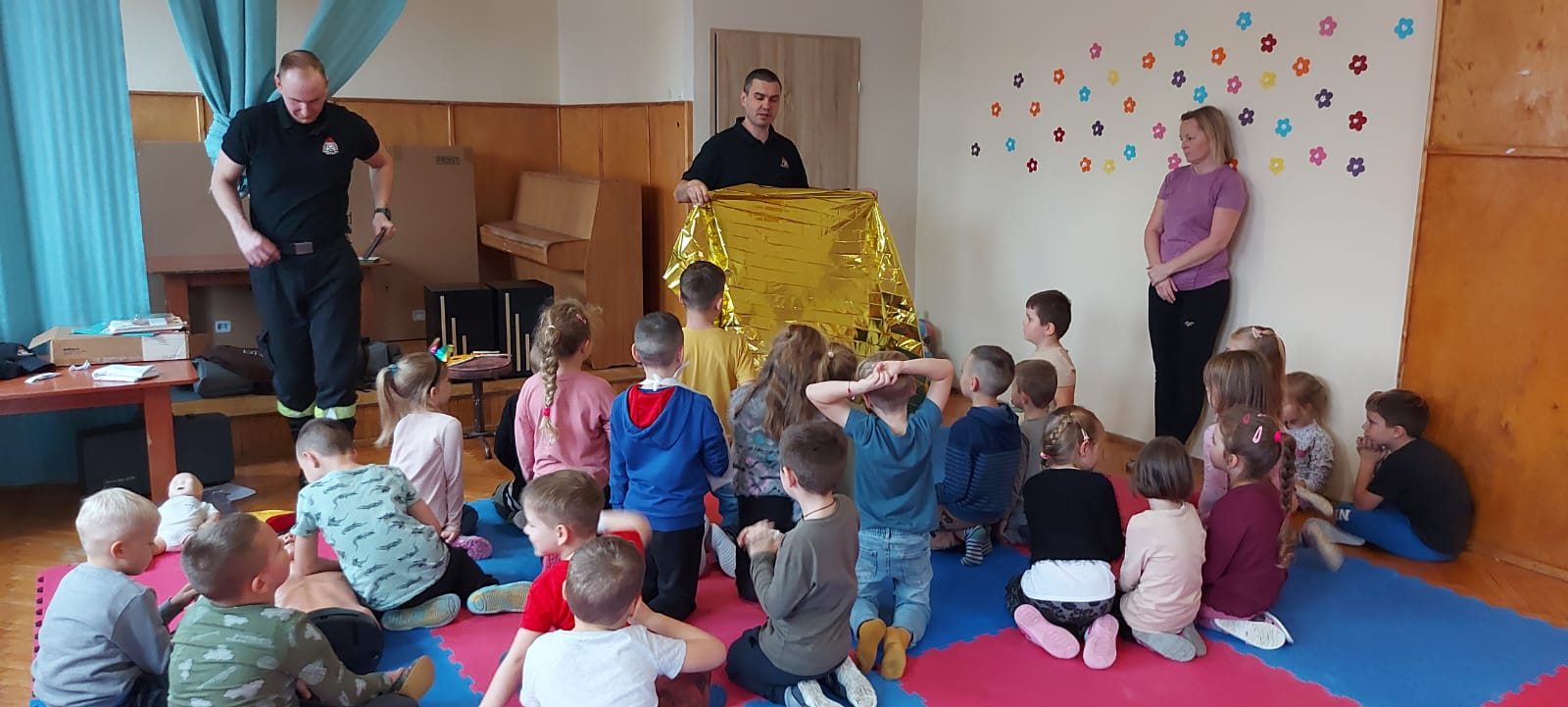 Prewencja społeczna wśród najmłodszych – Strażacy szkolą najmłodszych