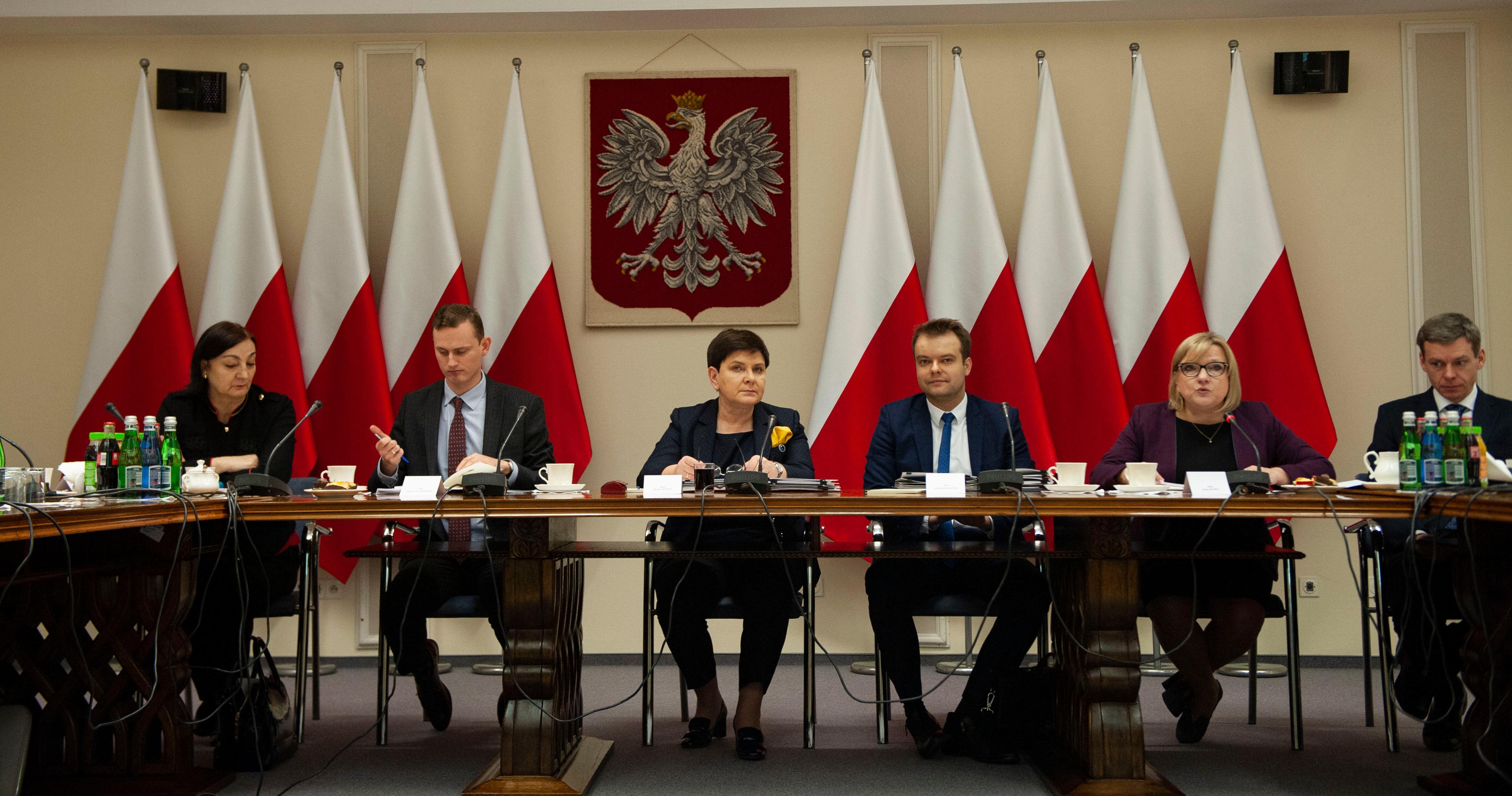 Wicepremier Beata Szydło podczas posiedzenia Komitetu Społecznego Rady Ministrów.