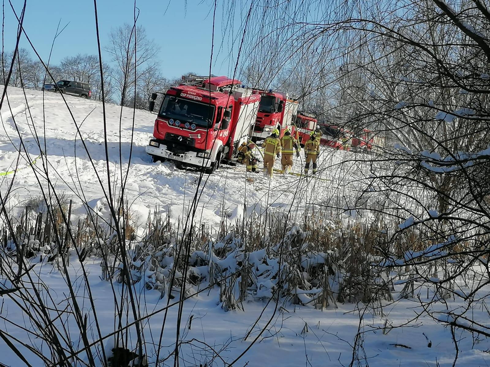 Pożar budynku gospodarczego – Dębowiec gmina Lelkowo
