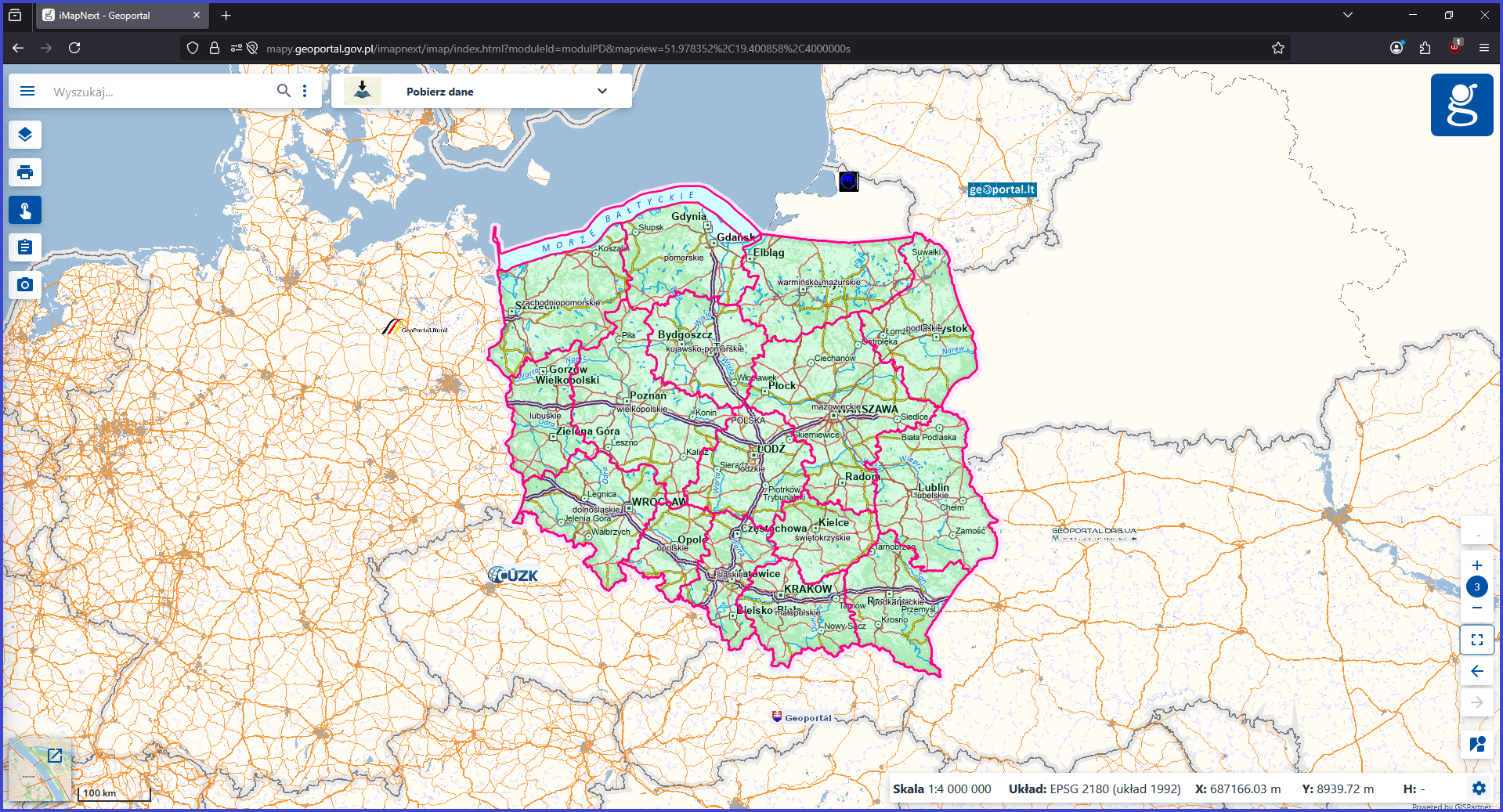 Zrzut ekranu prezentujący stronę mapy.geoportal.gov.pl, zawierającą granice Polski oraz granice województw.