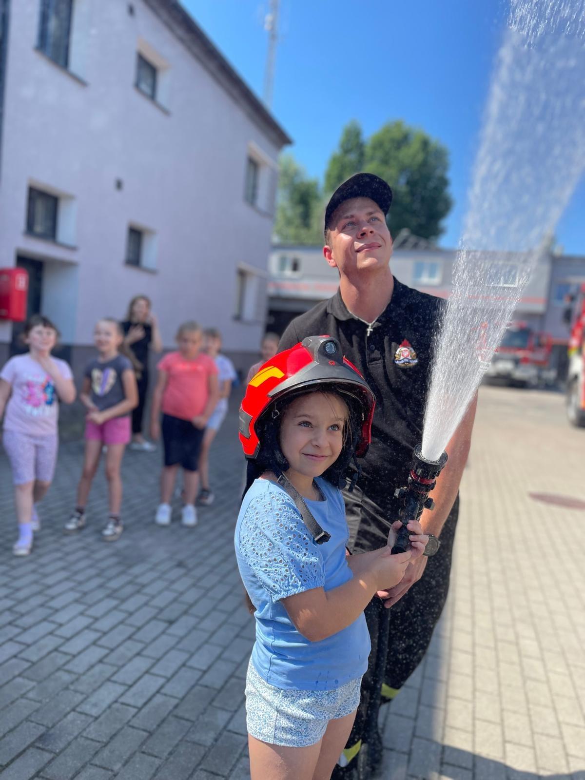 Wakacyjne spotkanie ze strażakami PSP