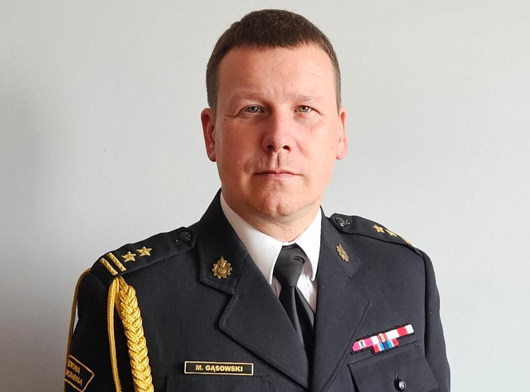 na zdjęciu przedstawiony jest Komendant Miejski Państwowej Straży Pożarnej w Siemianowicach Śląskich, bryg. Marcin Gąsowski.