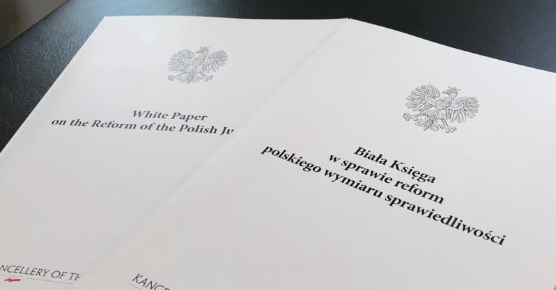 Biała Księga.
