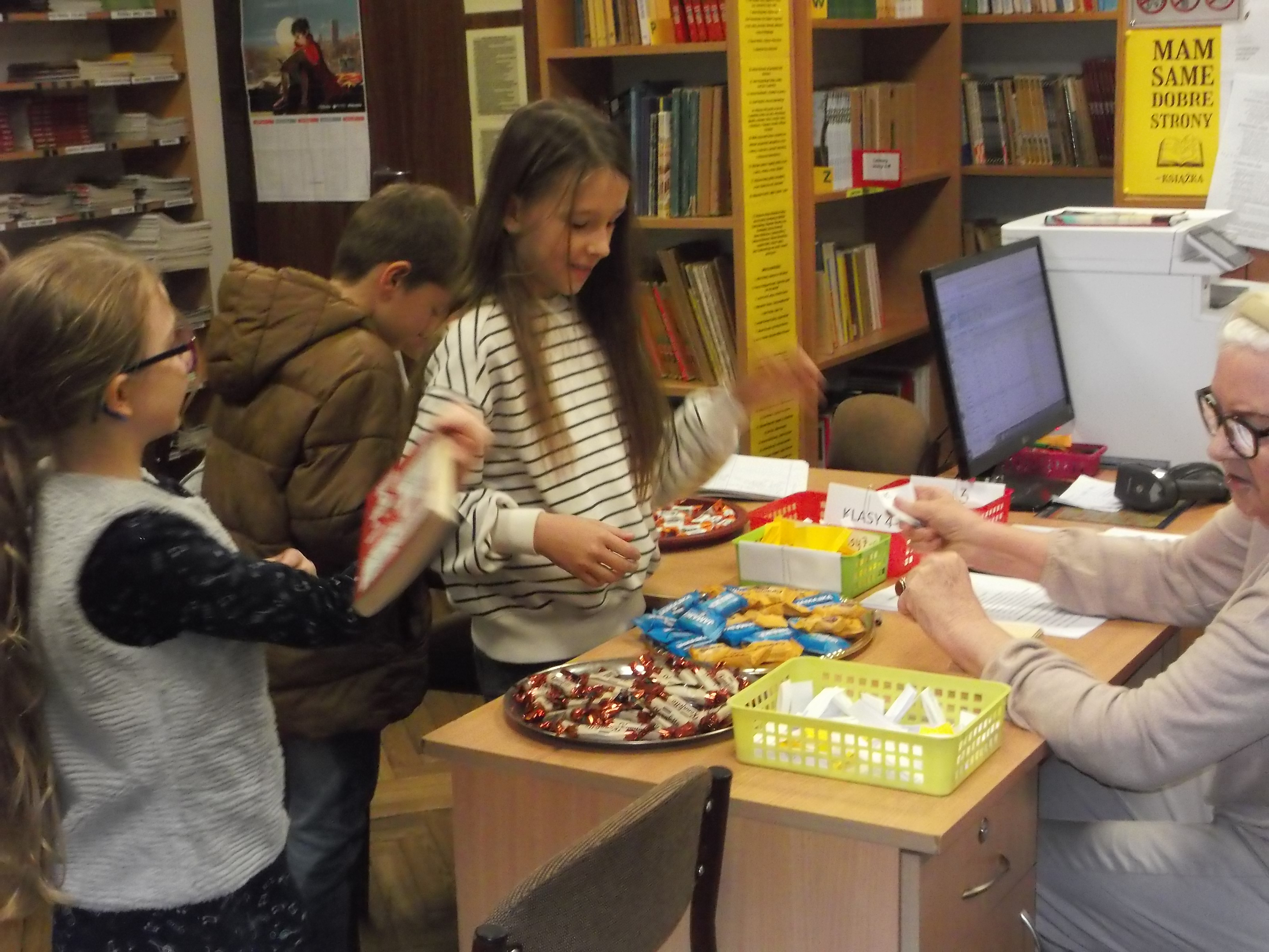 DZIEŃ GŁOŚNEGO CZYTANIA W BIBLIOTECE SZKOLNEJ 2023