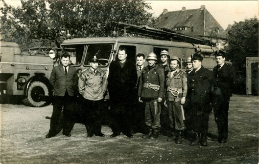 Pierwszy samochód gaśniczy